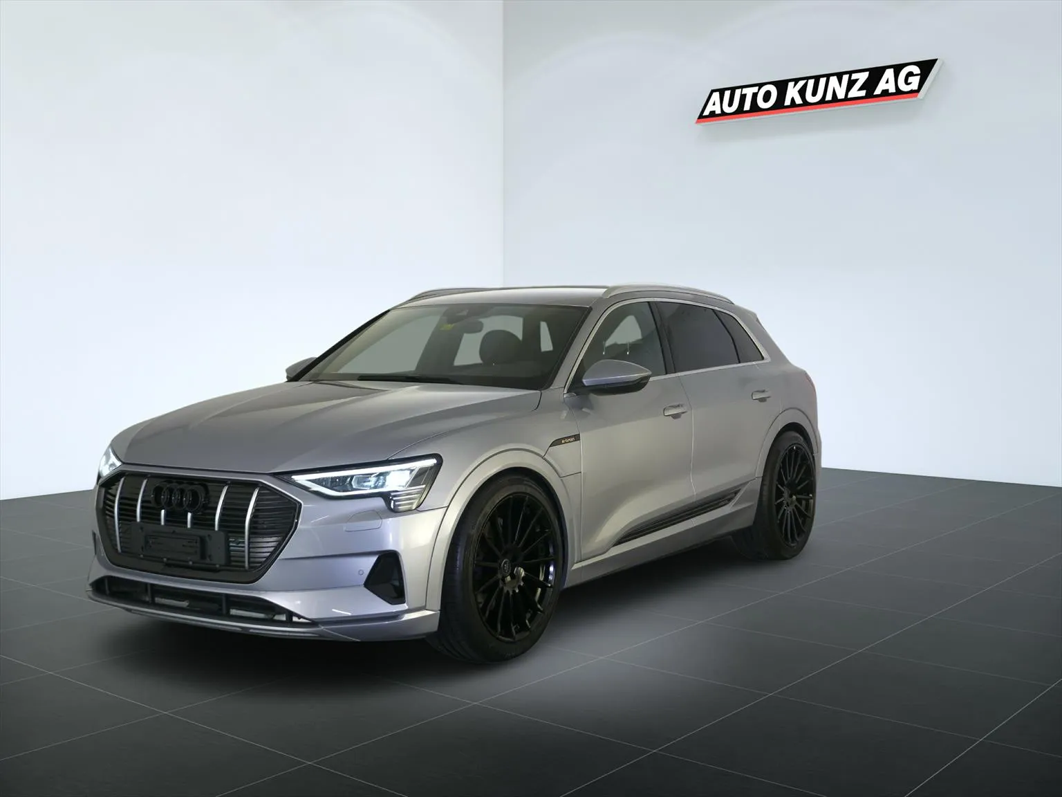 Audi e-tron 55 S-Line Advanced quattro Spezial Elektro  Image 1